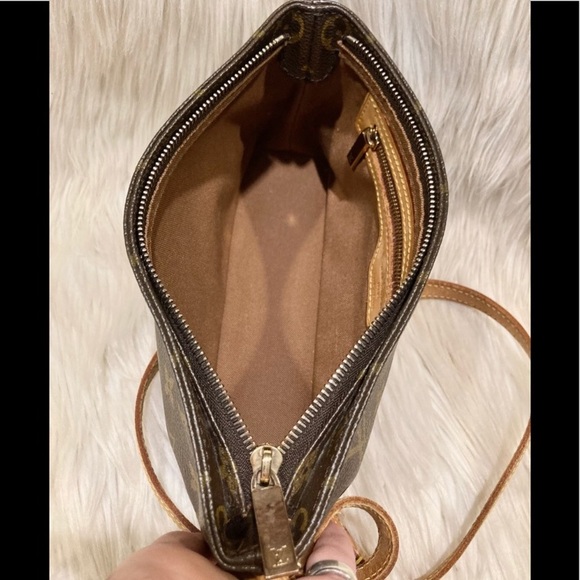 Louis Vuitton Monogram Logo Trotteur Shoulder Bag Crossbody - Picture 9 of 11